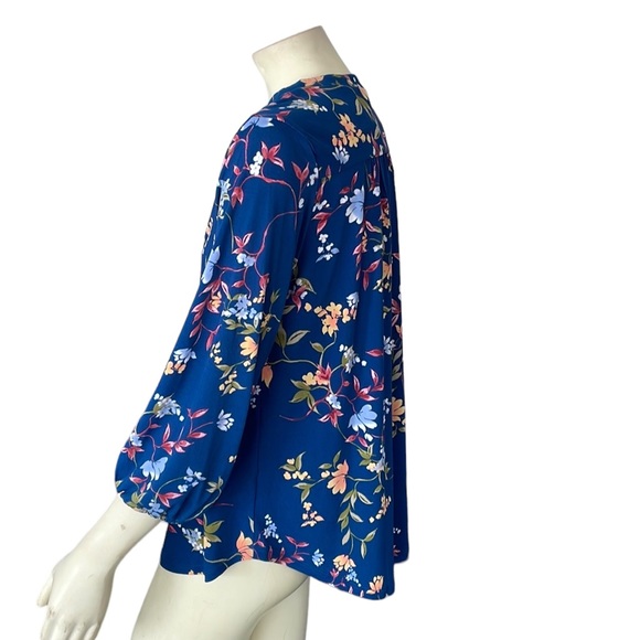 TWO by Vince Camuto Women's V-Neck Top Teal Floral - Picture 5 of 7